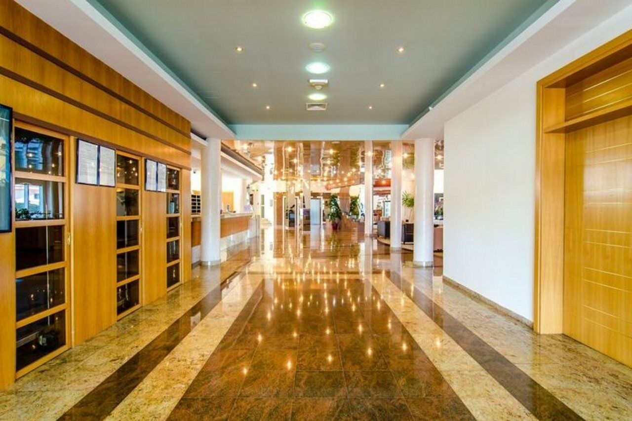 Hotel Punta โวดีเซ ภายนอก รูปภาพ